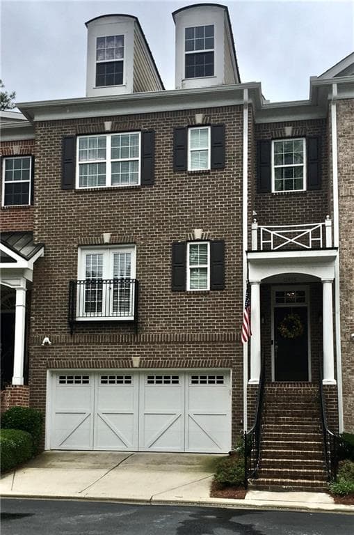 4 bedroom, 3,580 sq ft townhouse sold at 12858 Deer Park Lane, Alpharetta, GA 30004