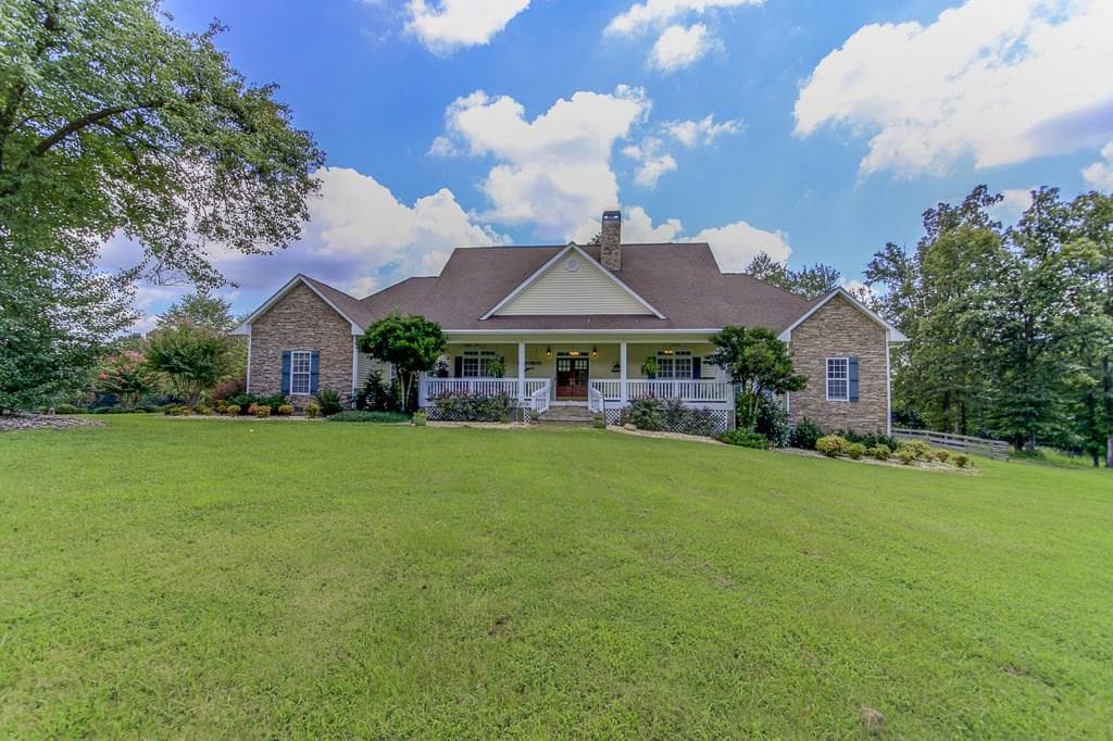 717 Hood Road, Newnan, GA 30263 — most recent listing photo