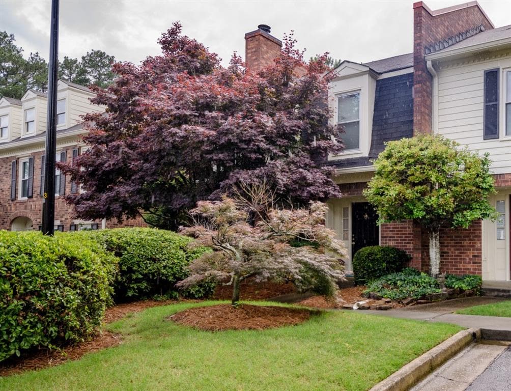 16 Stratford Hall, Atlanta, GA 30342 — most recent listing photo
