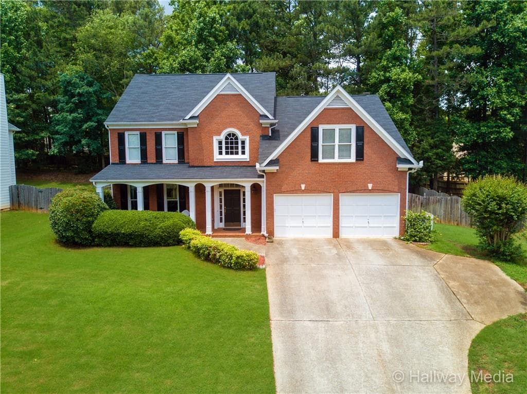 4 bedroom, 2,598 sq ft single family residence sold at 390 Silverthorne Point, Lawrenceville, GA 30043