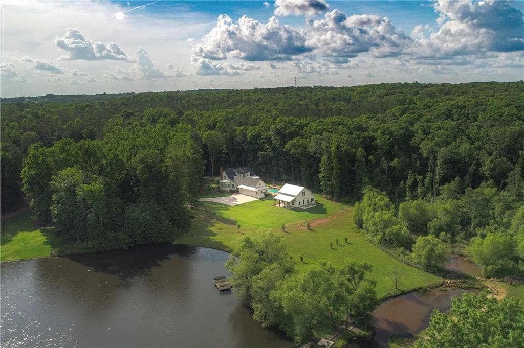4 bedroom, 5,853 sq ft single family residence sold at 529 Rising Star Road, Brooks, GA 30205
