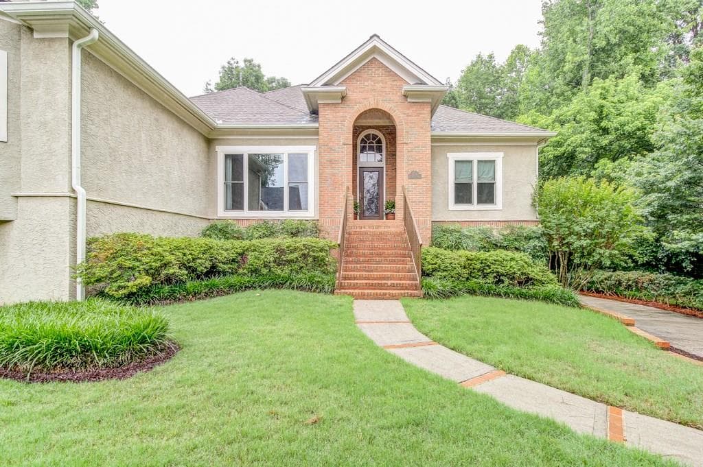 5 bedroom, 3,684 sq ft single family residence sold at 2179 Briarlake Trace, Atlanta, GA 30345