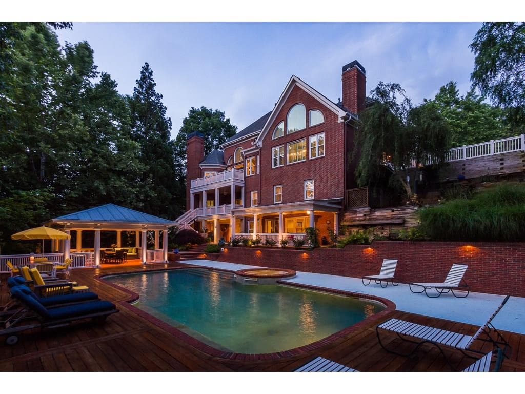 5 bedroom, 7,332 sq ft single family residence sold at 320 Chason Wood Way, Roswell, GA 30076