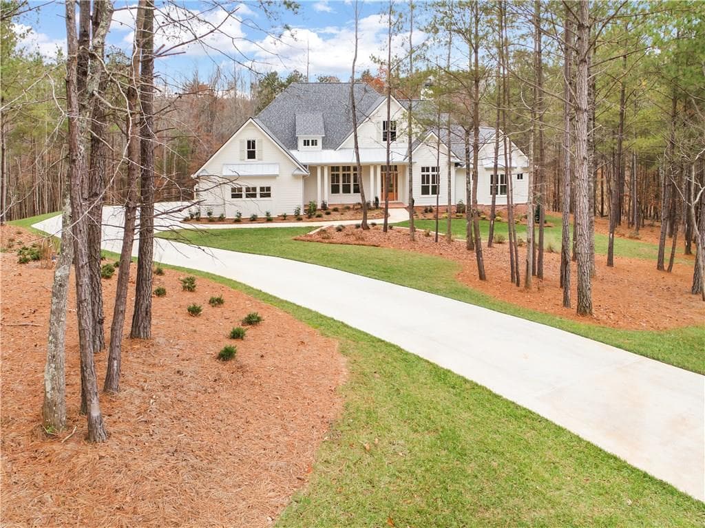 118 Serenity Lake Drive, Alpharetta, GA 30004 — most recent listing photo