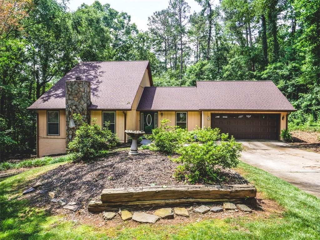 3959 COSTWOLD Drive, Lilburn, GA 30047 — most recent listing photo