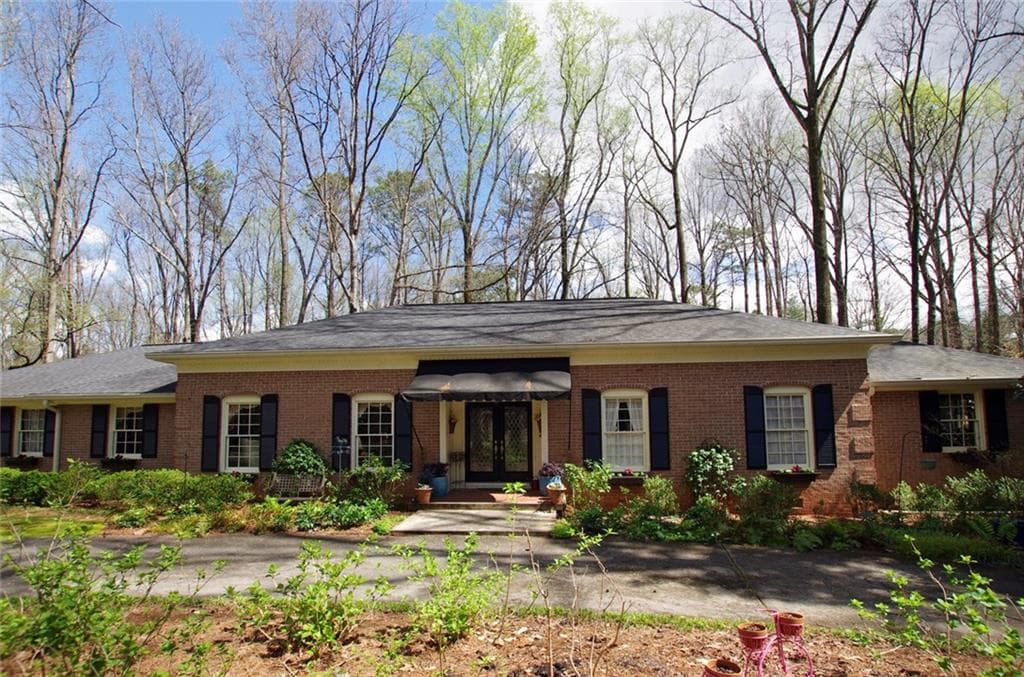 2372 Oxbow Circle, Stone Mountain, GA 30087 — most recent listing photo