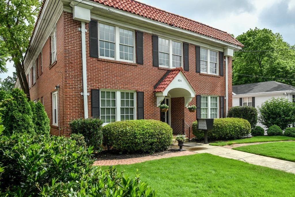 1 bedroom, 883 sq ft condominium sold at 824 Greenwood Avenue 1, Atlanta, GA 30306