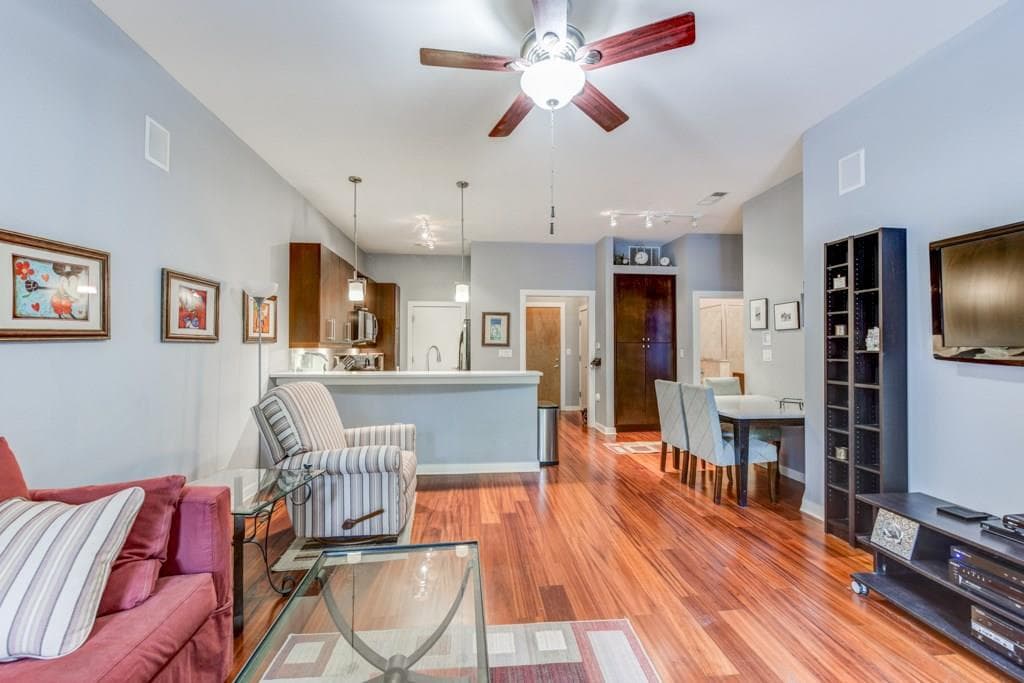 1 bedroom, 810 sq ft condominium sold at 870 Inman Village Parkway 318, Atlanta, GA 30307
