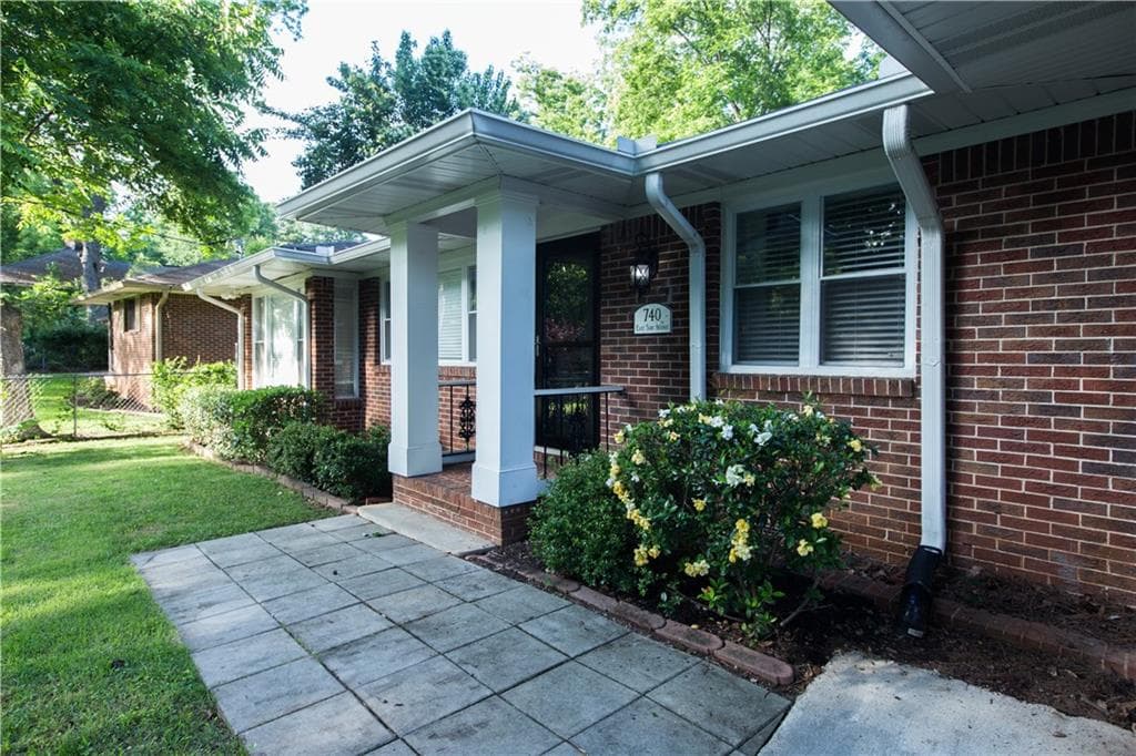 3 bedroom, 2,349 sq ft single family residence sold at 740 East Side Avenue, Atlanta, GA 30316