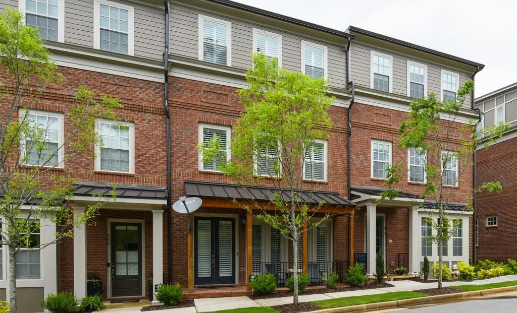 3 bedroom, 3,400 sq ft townhouse sold at 209 Waterman Street, Marietta, GA 30060