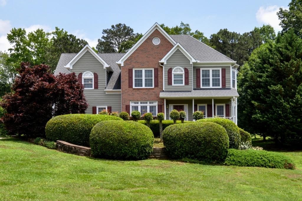 4 bedroom, 3,017 sq ft single family residence sold at 5040 Hyde Court, Cumming, GA 30040