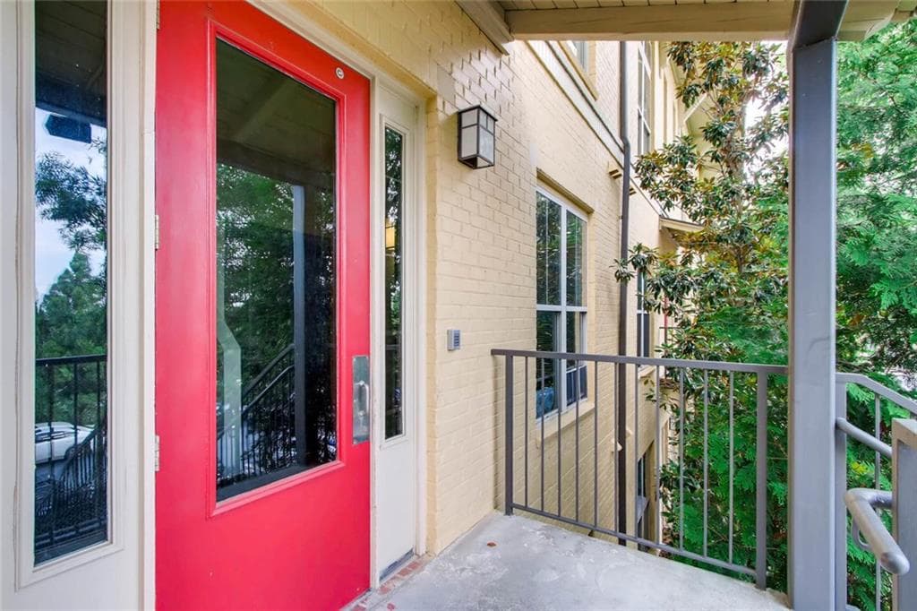 1 bedroom, 901 sq ft condominium sold at 1195 Milton Terrace 2301, Atlanta, GA 30315
