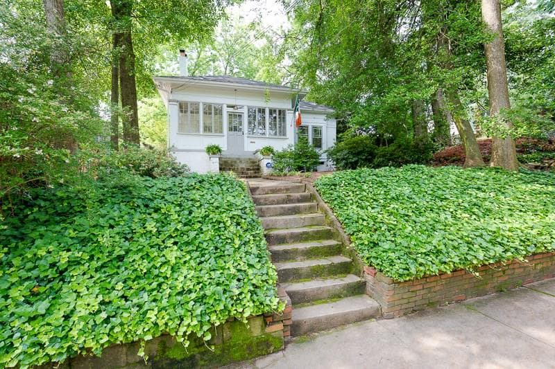 3 bedroom, 2,000 sq ft single family residence sold at 1091 Briarcliff Place, Atlanta, GA 30306