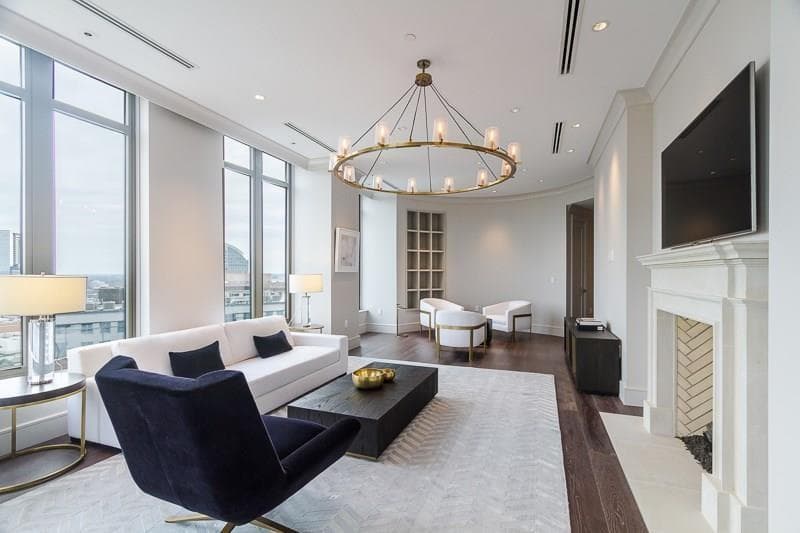 3376 Peachtree Road 33A, Atlanta, GA 30326 — most recent listing photo