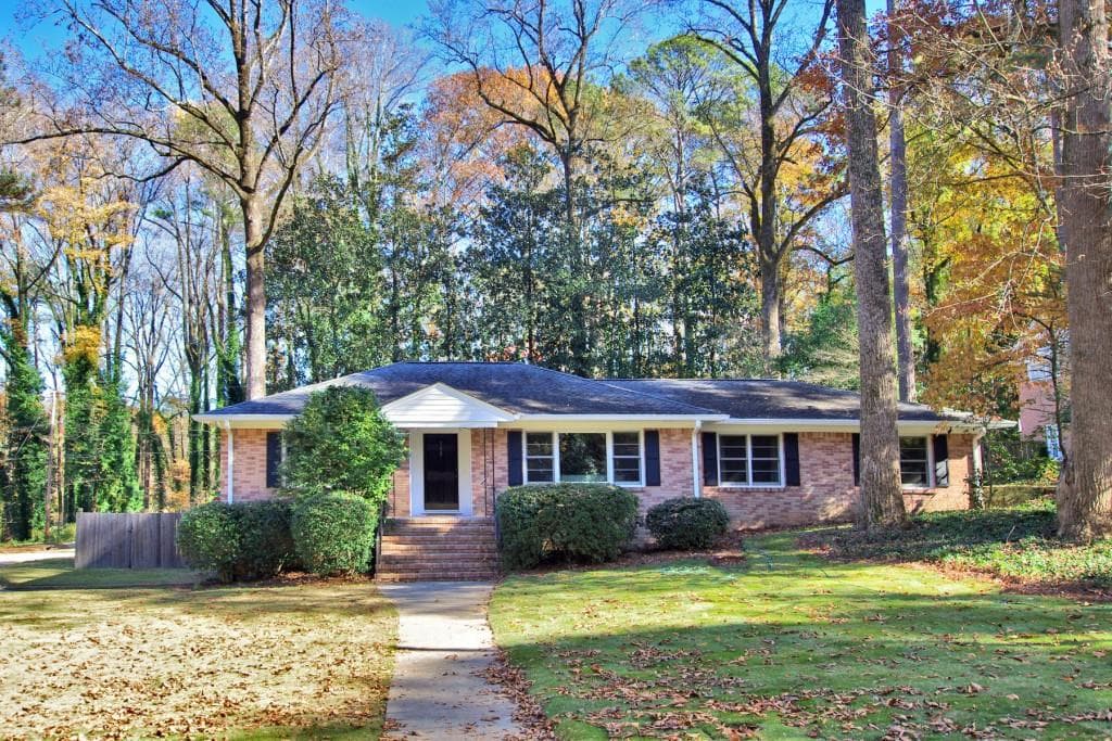 3 bedroom, 1,779 sq ft single family residence sold at 765 Briar Park Court, Atlanta, GA 30306