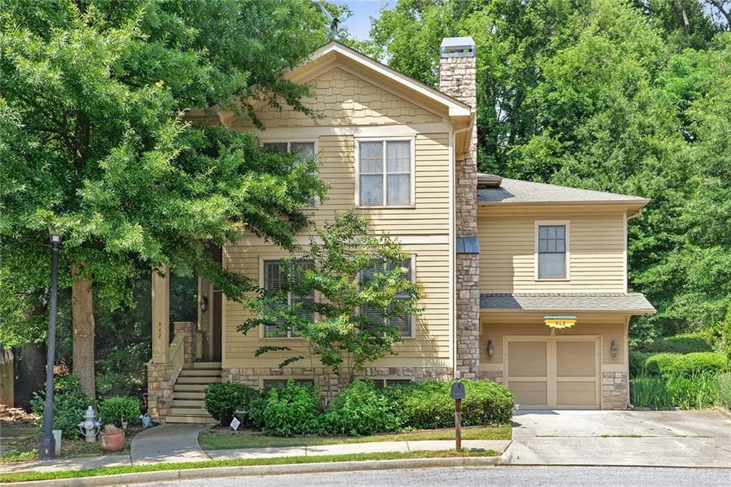 3 bedroom, 1,944 sq ft single family residence sold at 942 Grant Cove Place, Atlanta, GA 30315