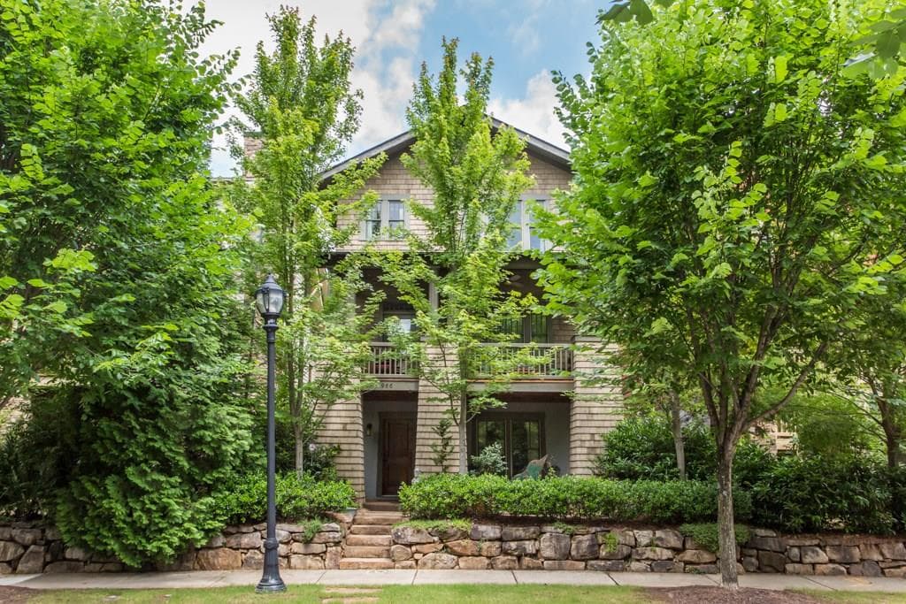 3 bedroom, 2,620 sq ft single family residence sold at 966 N Ormewood Park Drive, Atlanta, GA 30316