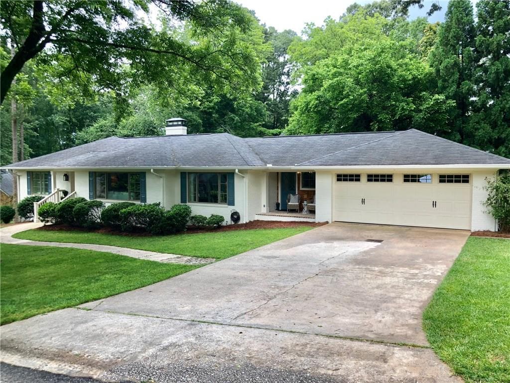 935 MEMORIAL Drive, Gainesville, GA 30501 — most recent listing photo
