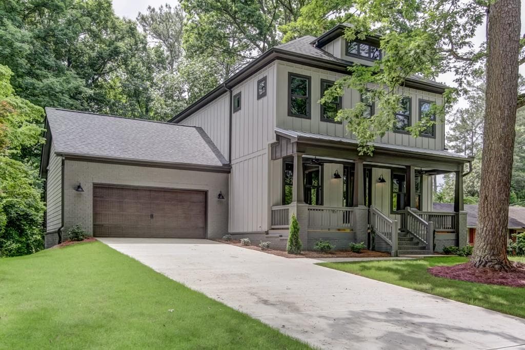 5 bedroom single family residence sold at 1081 Palafox Drive, Atlanta, GA 30324