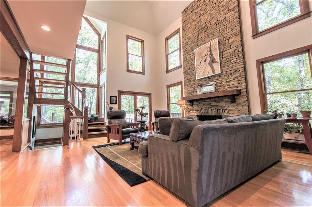 4 bedroom, 3,371 sq ft single family residence sold at 885 Cold Harbor Drive, Roswell, GA 30075
