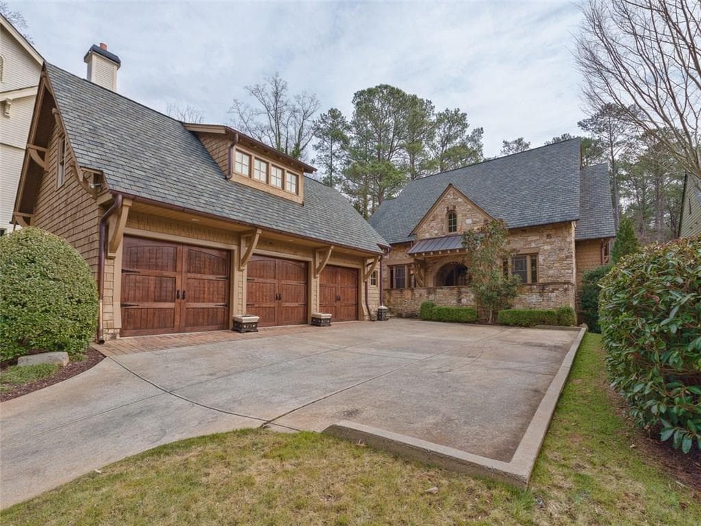 3964 Lower Roswell Road, Marietta, GA 30068 — most recent listing photo