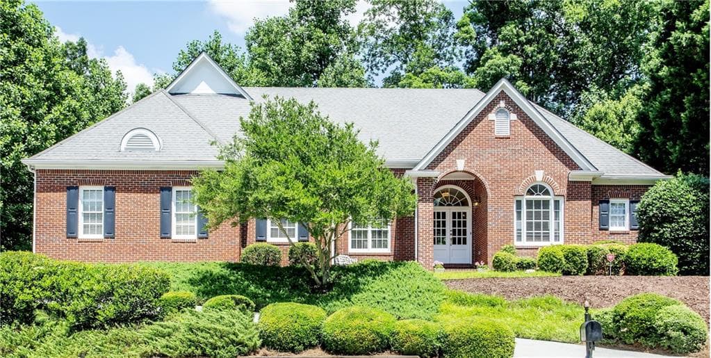 745 Spalding Heights Drive, Sandy Springs, GA 30350 — most recent listing photo