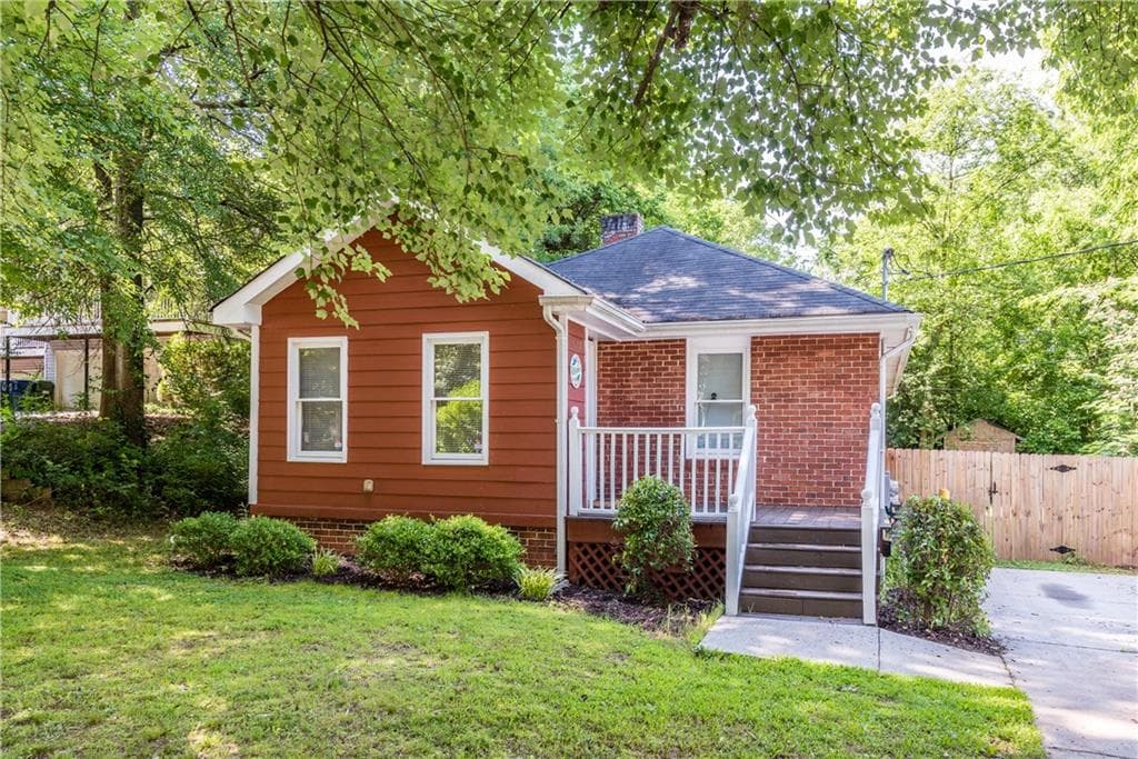 2 bedroom, 1,132 sq ft single family residence sold at 1127 Hawthorne Street, Atlanta, GA 30307
