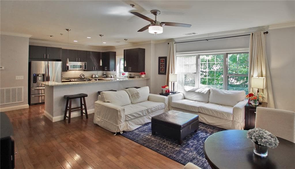 2 bedroom, 1,100 sq ft condominium sold at 1903 Anjaco Road 4, Atlanta, GA 30309