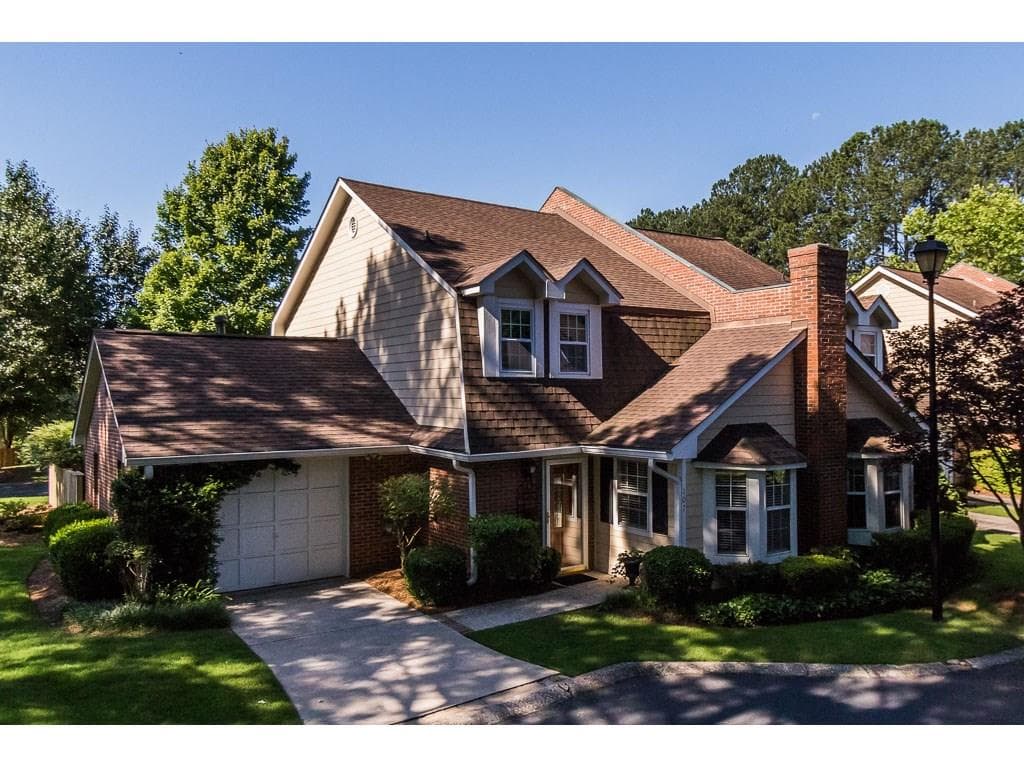 2 bedroom, 1,404 sq ft townhouse sold at 107 Mary Gay Court, Decatur, GA 30030