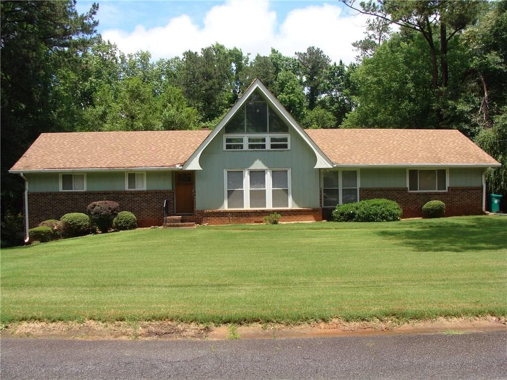 3 bedroom single family residence sold at 4116 Central Drive, Stone Mountain, GA 30083