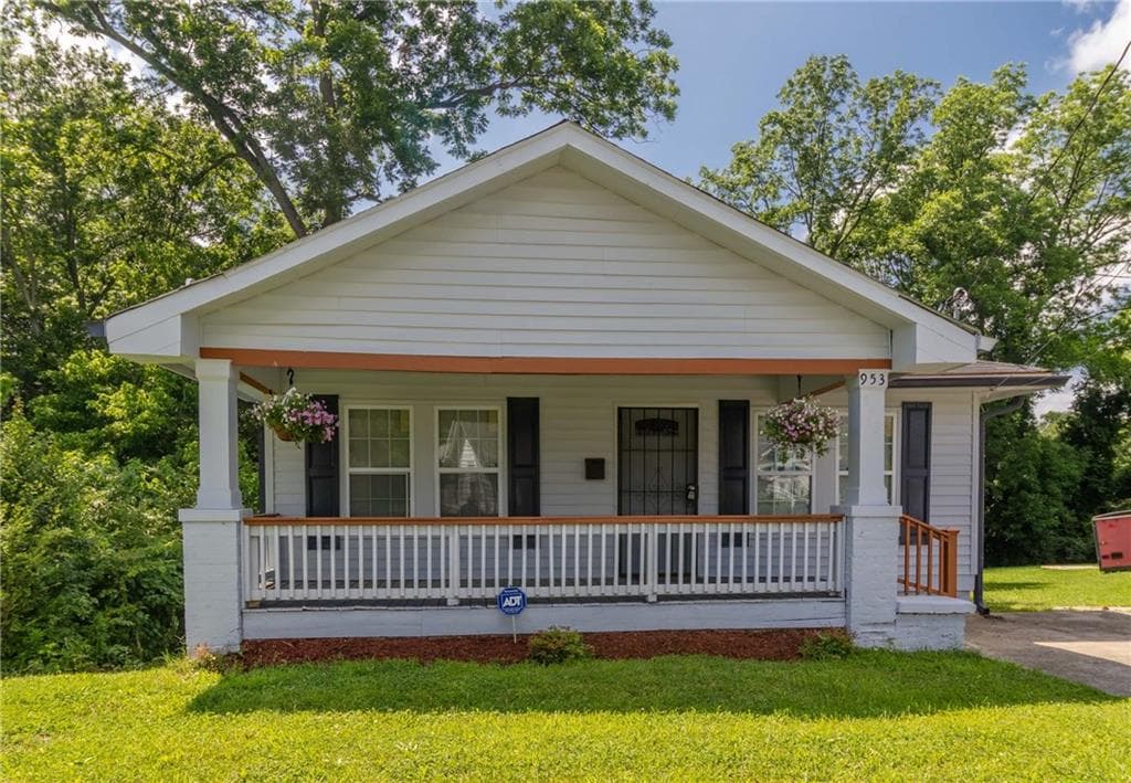 4 bedroom, 1,679 sq ft single family residence sold at 953 Ashby Circle, Atlanta, GA 30314