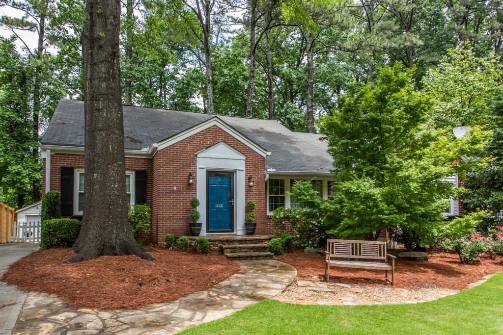 4 bedroom, 2,410 sq ft single family residence sold at 1268 Reeder Circle, Atlanta, GA 30306