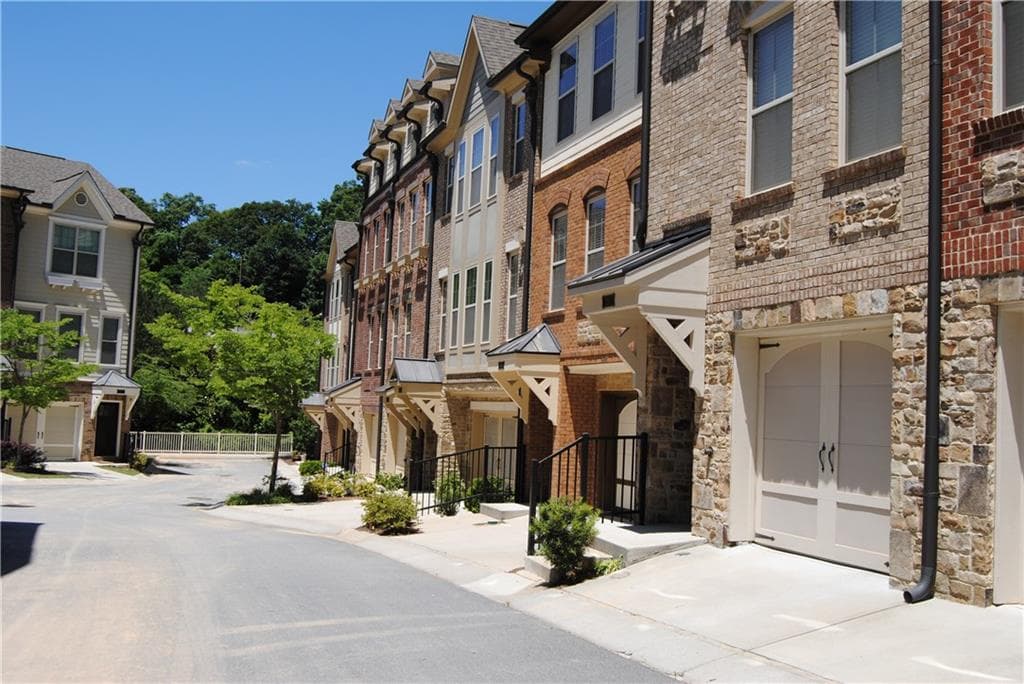 2 bedroom, 1,350 sq ft townhouse sold at 261 Goodson Way 261, Atlanta, GA 30309