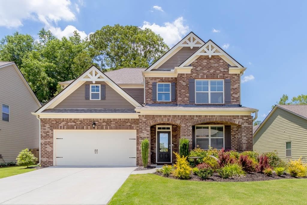 4 bedroom, 2,735 sq ft single family residence sold at 2130 Red Barn Court, Cumming, GA 30040