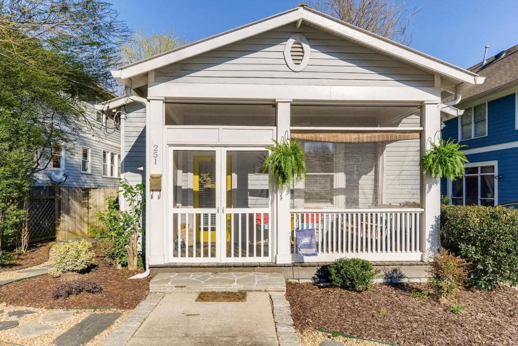 2 bedroom, 1,146 sq ft single family residence sold at 251 Elmira Place, Atlanta, GA 30307