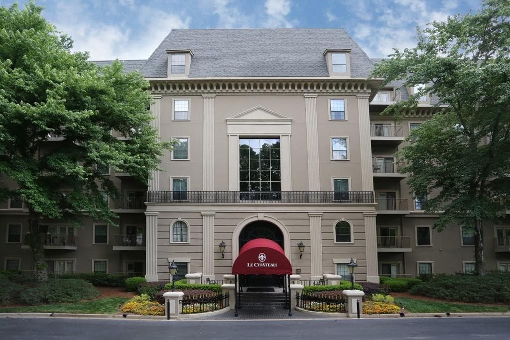2 bedroom, 1,798 sq ft condominium sold at 2865 Lenox Road 503, Atlanta, GA 30324