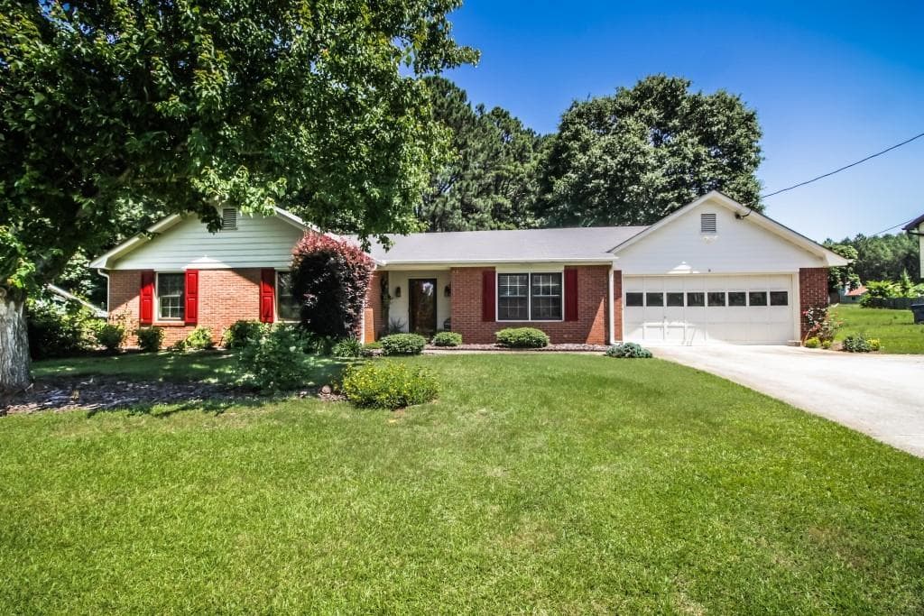 3853 Pointers Way, Conyers, GA 30094 — most recent listing photo