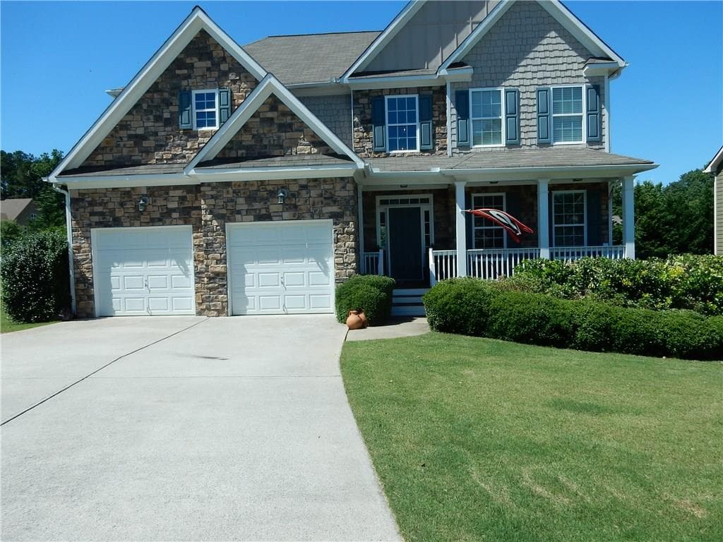 6 bedroom, 4,156 sq ft single family residence sold at 401 Brookfield Circle, Woodstock, GA 30188