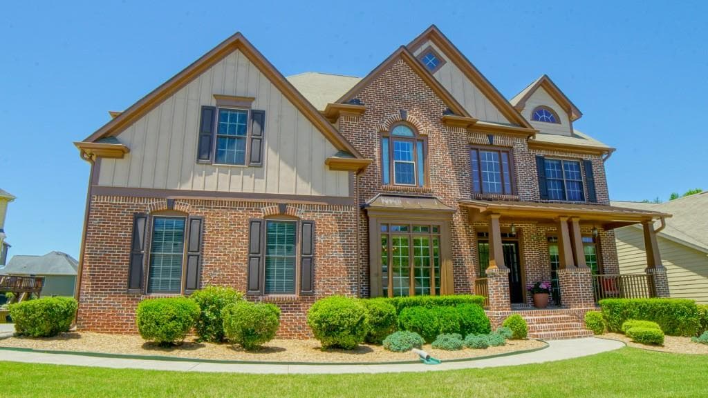 5 bedroom, 3,285 sq ft single family residence sold at 1710 Blossom Creek Lane, Cumming, GA 30040