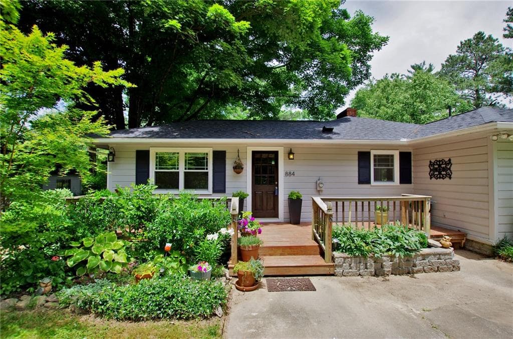 884 Valley Place, Decatur, GA 30033 — most recent listing photo