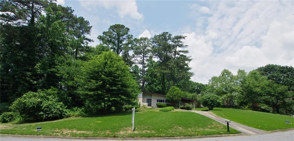 4 bedroom, 1,680 sq ft single family residence sold at 1250 Lenox Circle, Atlanta, GA 30306