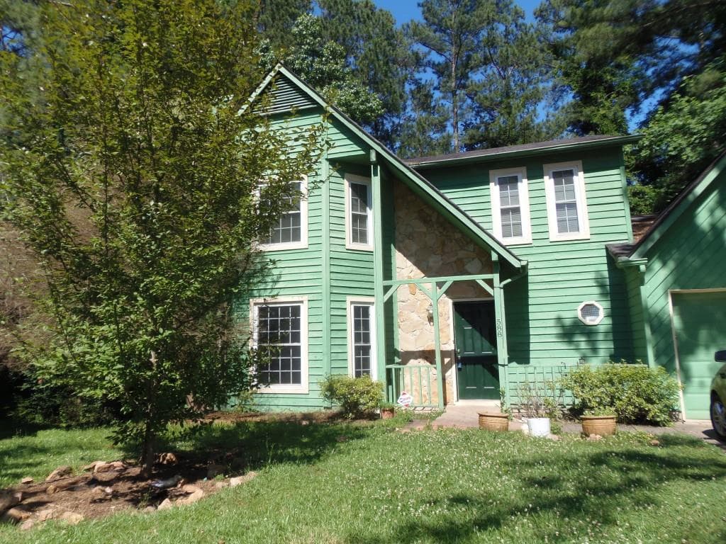 588 Woodbridge Court, Stone Mountain, GA 30088 — most recent listing photo