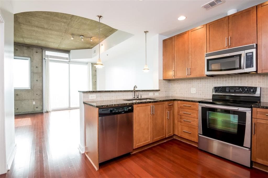 1 bedroom, 666 sq ft condominium sold at 855 Peachtree Street 2115, Atlanta, GA 30308