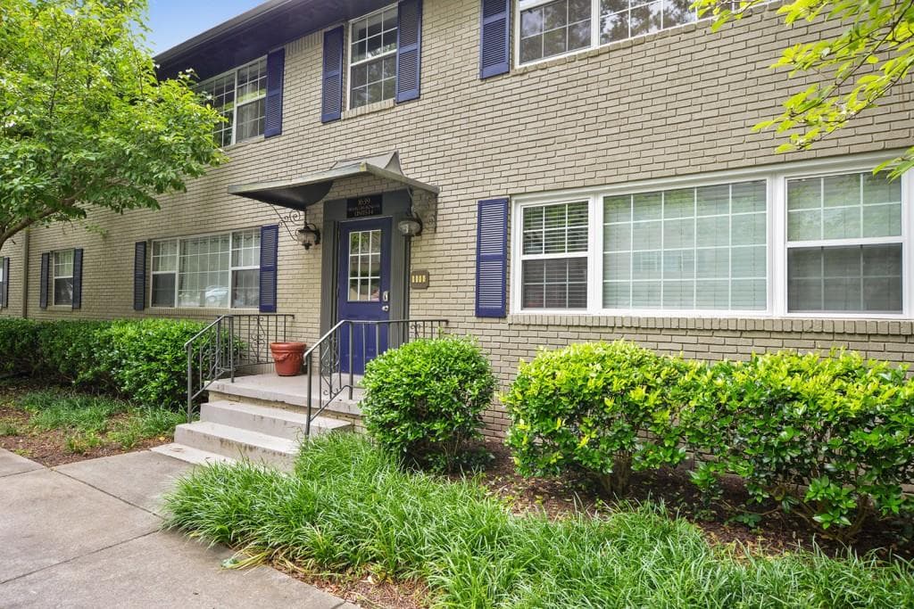 2 bedroom, 988 sq ft condominium sold at 1639 Briarcliff Road 4, Atlanta, GA 30306