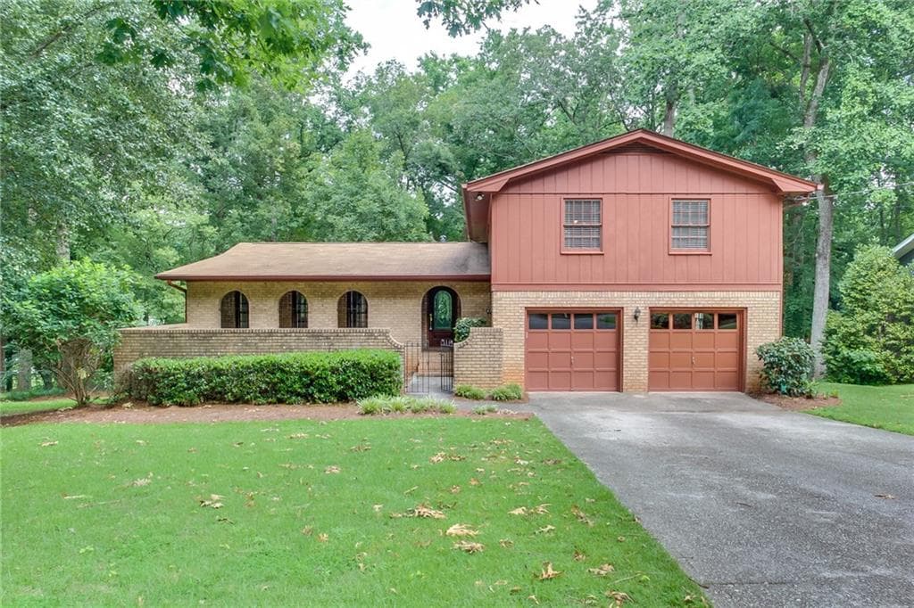 438 Dorsey Circle, Lilburn, GA 30047 — most recent listing photo