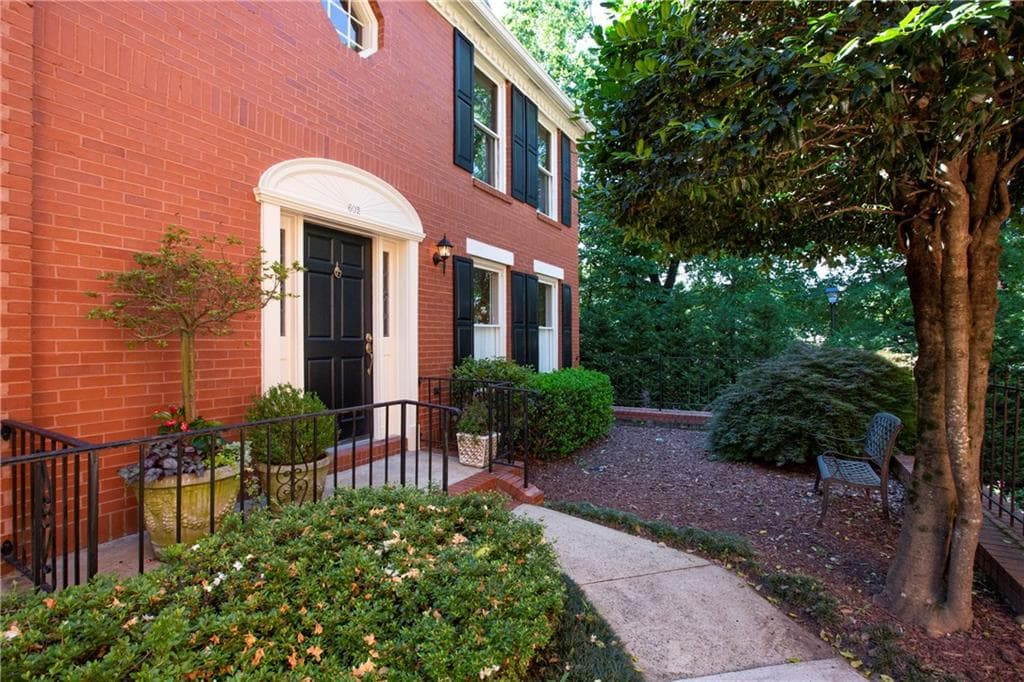 602 Defoors Mill Circle, Atlanta, GA 30318 — most recent listing photo