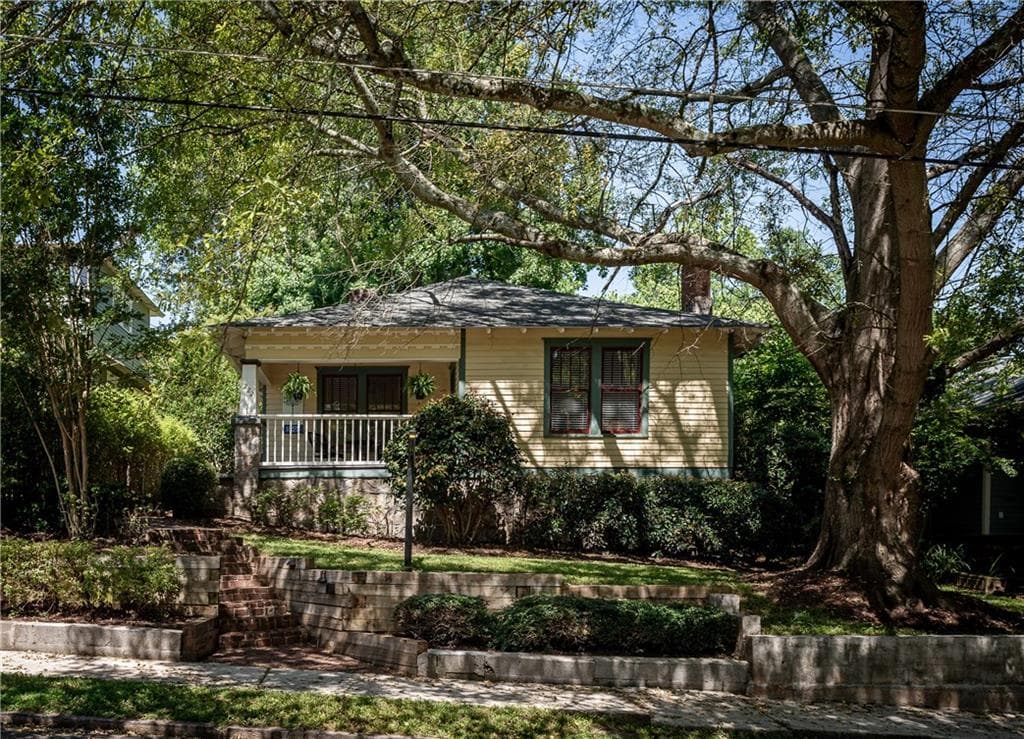 3 bedroom, 1,711 sq ft single family residence sold at 222 Drexel Avenue, Decatur, GA 30030