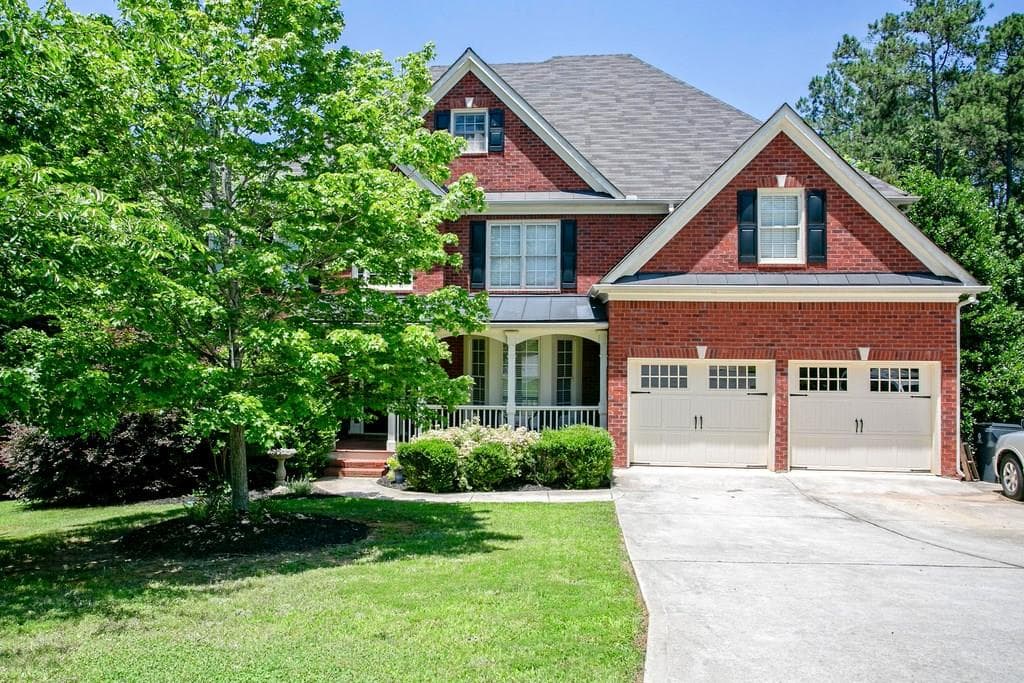 6 bedroom, 3,835 sq ft single family residence sold at 5404 Hedge Creek Lane, Acworth, GA 30101