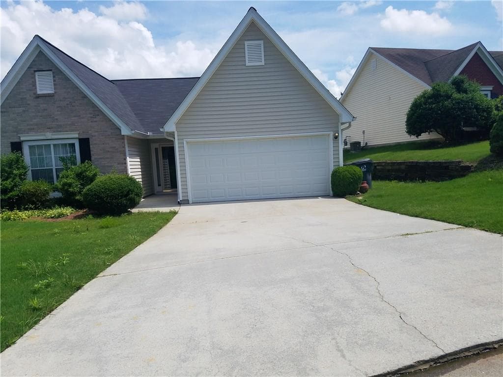 3 bedroom, 1,530 sq ft single family residence sold at 2375 Laurel Pointe Lane, Lawrenceville, GA 30043