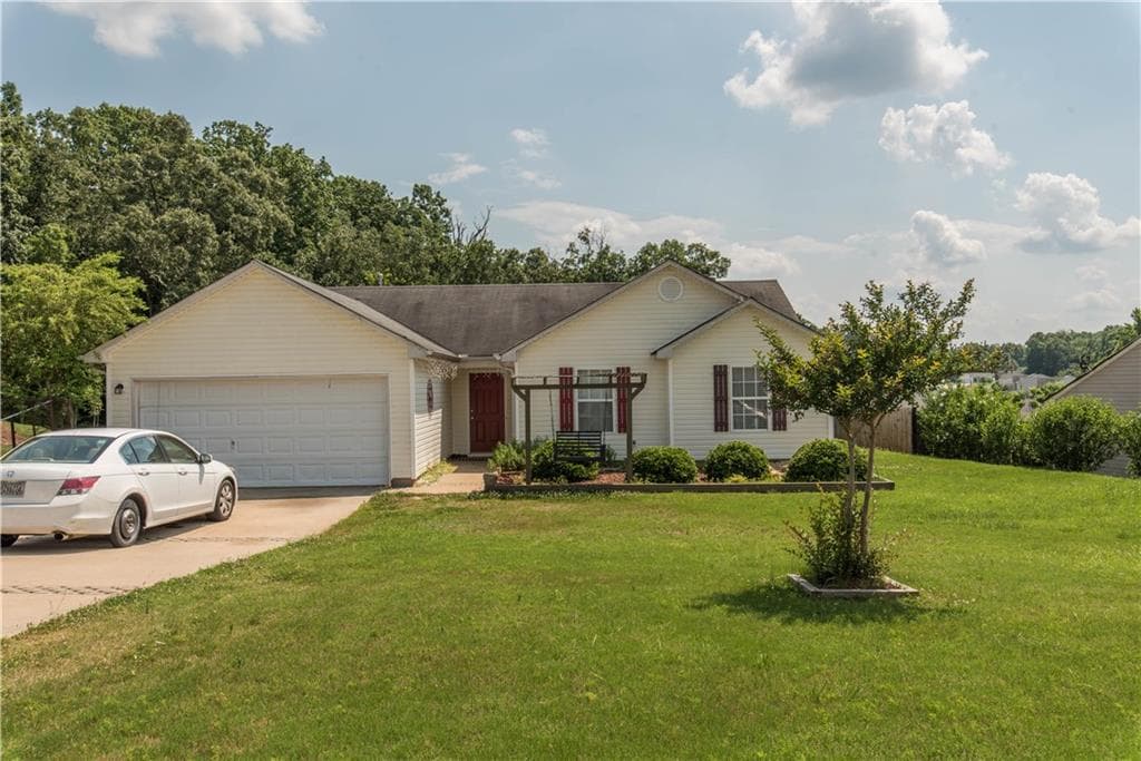 351 Shenandoah Circle, Winder, GA 30680 — most recent listing photo